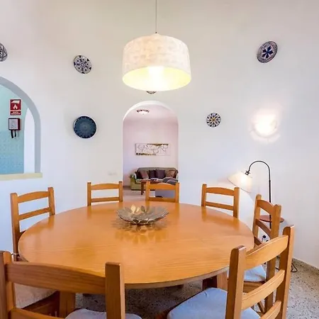 Villa Casa Amarillo - Beautiful Mediterranean Style - Amazing Terrace And Pool Near Son Bou